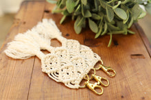 Load image into Gallery viewer, Knotted Keychain